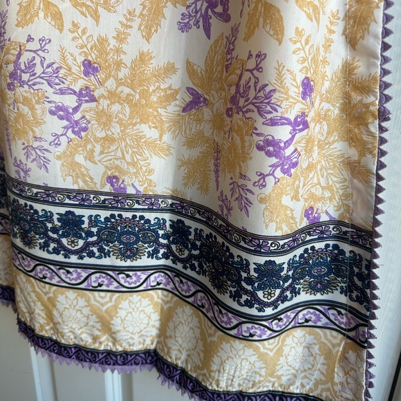 Pakistani designers 2 piece suit embroided shirt with chiffon duppatta - Picture 6 of 7